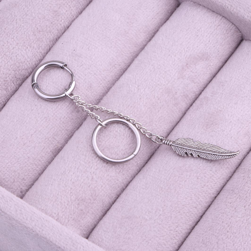 گوشواره حلقه ای با آویز پر